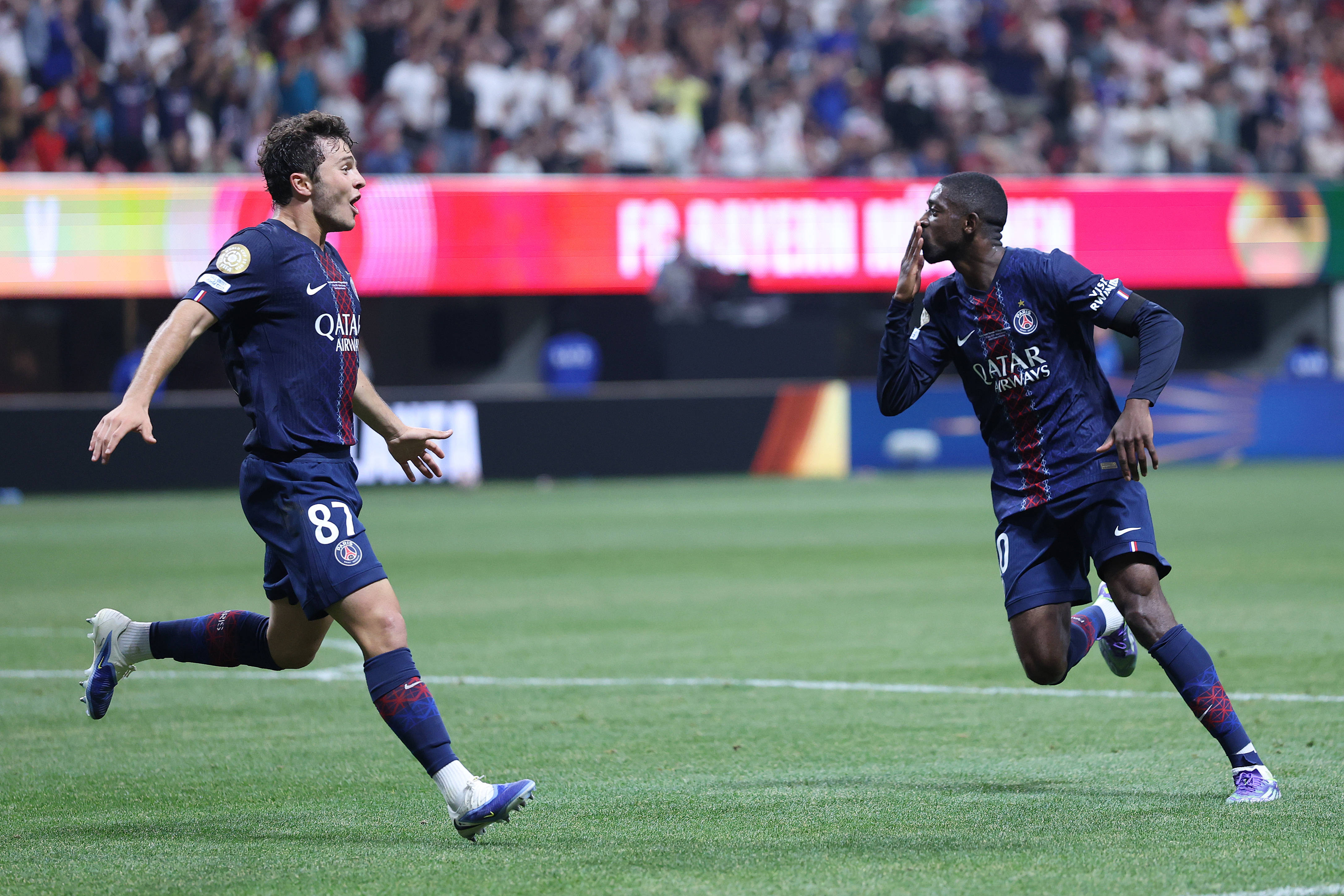 挑事？每日邮报称安东尼比赛中头槌犯规，逃过一张红牌