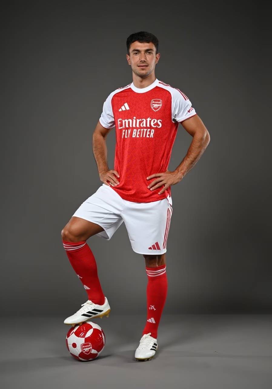 脱南美入欧？阿迪达斯官网售卖的阿根廷球衣错配成欧预赛臂章