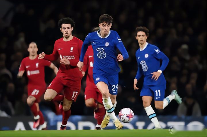 特伦特受伤：皇家马德里的右路危机