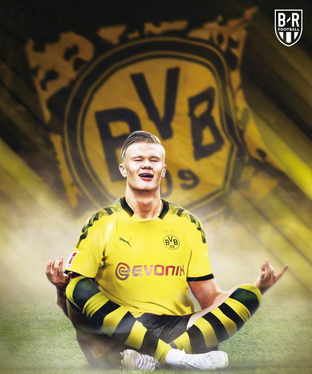 球星晒更衣室照，队内氛围引关注